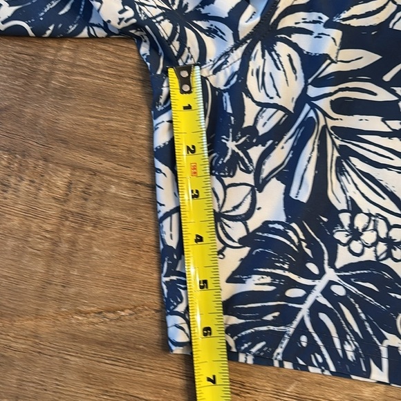 Surf And Swim Buckle Floral Swimsuit Trunks. Men’s Sz-L. - Picture 3 of 11